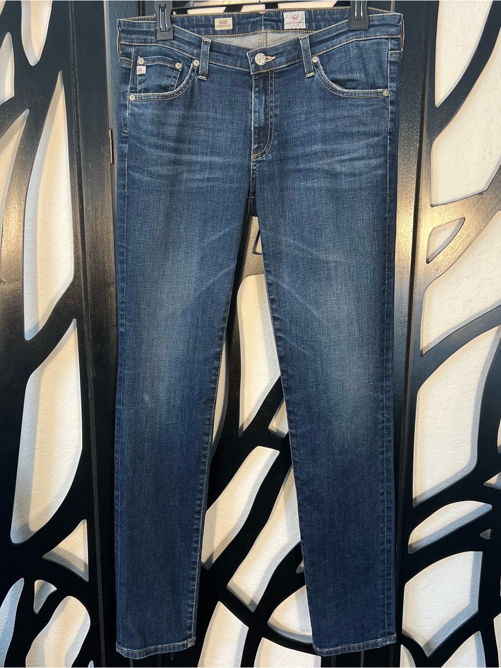 AG Adriano Goldschmied The Stilt Cigarette Leg Stretch Women's Jeans, Size 30R.